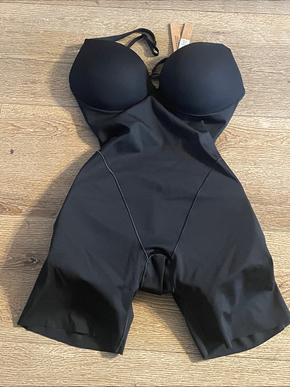 Skims Ultimate Body Butt & Hip Enhancing Bodysuit - Picture 6 of 8